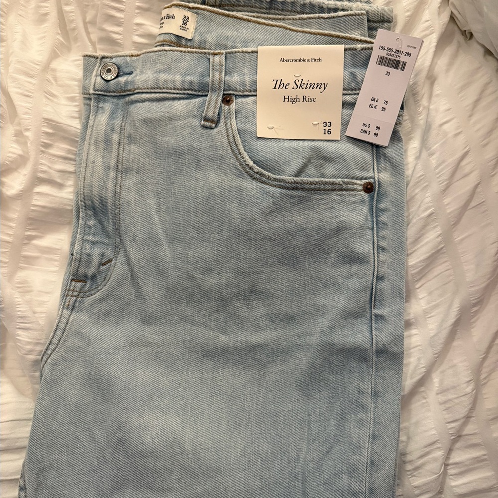 Abercrombie & Fitch Light Blue Women’s High Rise Skinny Jeans